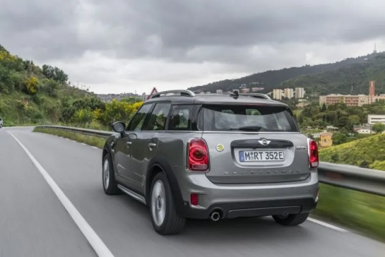 SNAŽAN I EKONOMIČAN: Mini predstavio Cooper S E Countryman ALL4