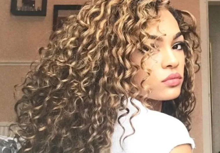 Cherell Neill je samohrana majka iz Velike Britanije koja kaže da njezina ljepota odbija mu&scaron;karce jer ih zastra&scaron;uje ili misle da je arogantna. Zbog toga nema dečka, a u nastavku možete provjeriti je li njezina ljepota stvarno fatalna.