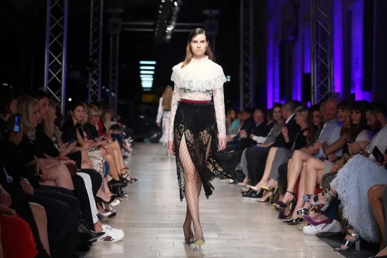 Aleksandra Dojčinović odu&scaron;evila trećom samostalnom revijom