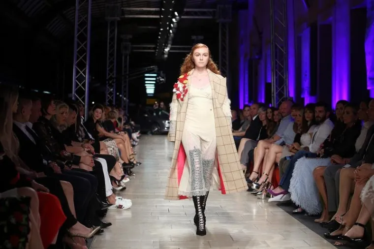 Aleksandra Dojčinović odu&scaron;evila trećom samostalnom revijom