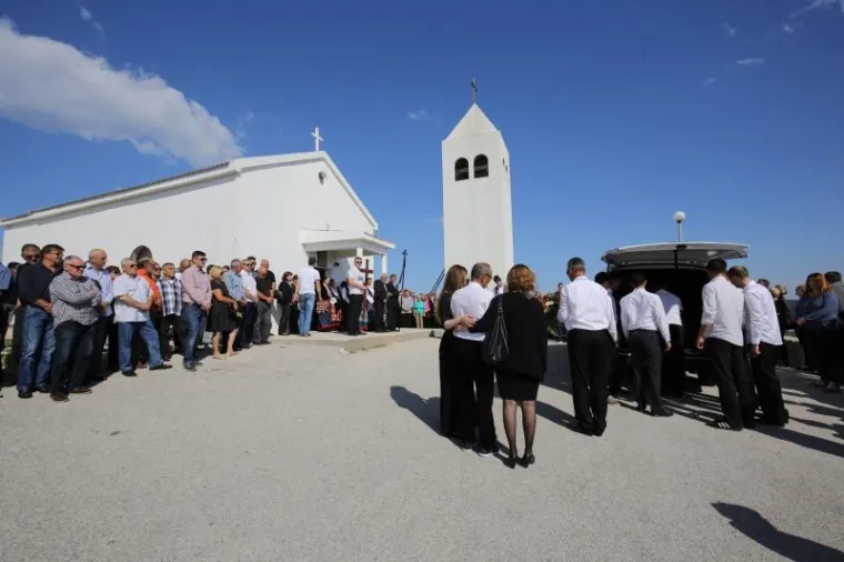 Najpoznatiji kviza&scaron; Mirko Miočić pokopan danas na groblju u Rtini