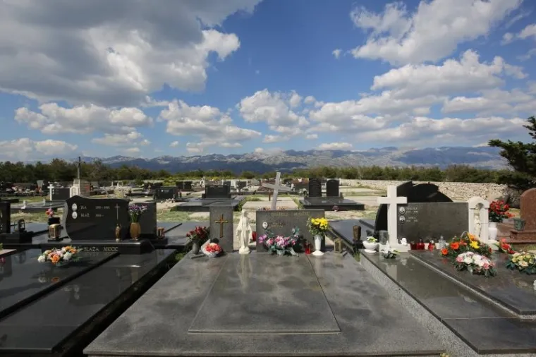 Najpoznatiji kviza&scaron; Mirko Miočić pokopan danas na groblju u Rtini