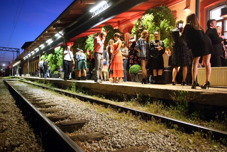 Svi su ostali u drugom planu: Kolinda Grabar Kitarović 'ukrala' pozornost na modnoj reviji