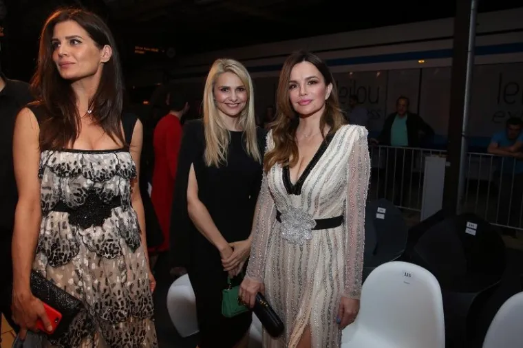 GRANDIOZNU REVIJU NA GLAVNOM POSJETILI BA&Scaron; SVI: Od predsjednice države do predsjednice estrade, svi se u&scaron;minkali za ovu prigodu