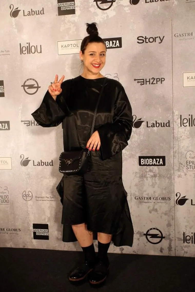 GRANDIOZNU REVIJU NA GLAVNOM POSJETILI BA&Scaron; SVI: Od predsjednice države do predsjednice estrade, svi se u&scaron;minkali za ovu prigodu