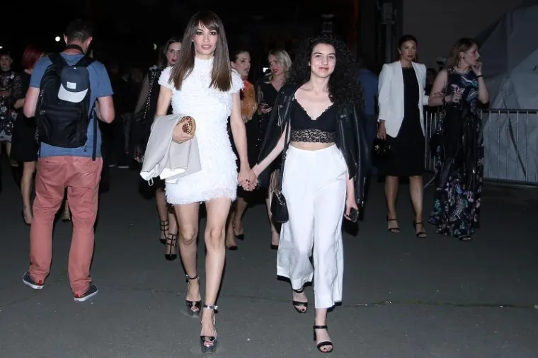 Monika je zadržala vitku liniju.