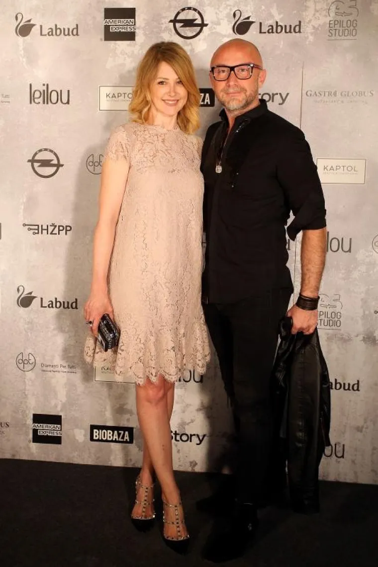 GRANDIOZNU REVIJU NA GLAVNOM POSJETILI BA&Scaron; SVI: Od predsjednice države do predsjednice estrade, svi se u&scaron;minkali za ovu prigodu