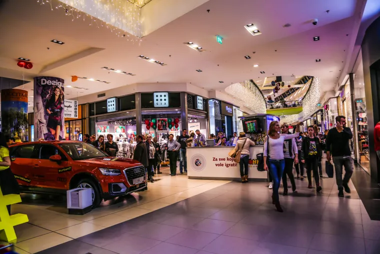 HOSTESE OVE GODINE NEMAJU MILOSTI: Uskoro počinje Zagreb Auto Week, pogledajte djevojke koje će predstavljati automobile