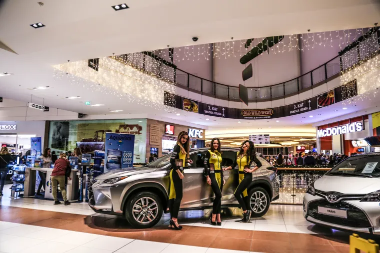 HOSTESE OVE GODINE NEMAJU MILOSTI: Uskoro počinje Zagreb Auto Week, pogledajte djevojke koje će predstavljati automobile