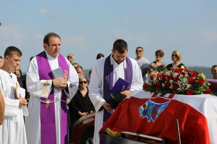 Posljednji ispraćaj najpoznatijeg hrvatskog kviza&scaron;a Mirka Miočića