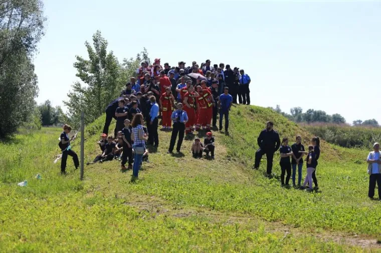 KOPAČKI RIT 2017: Vojska, policija, vatrogasci i Crveni križ u akciji spa&scaron;avanja