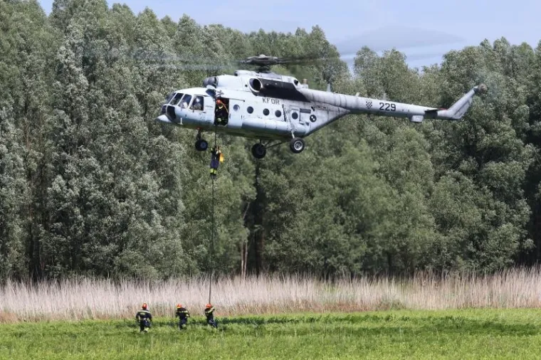 KOPAČKI RIT 2017: Vojska, policija, vatrogasci i Crveni križ u akciji spa&scaron;avanja