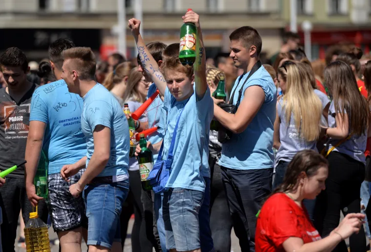 Počela je Norijada: maturanti na ulicama slave zavr&scaron;etak srednjo&scaron;kolskog obrazovanja