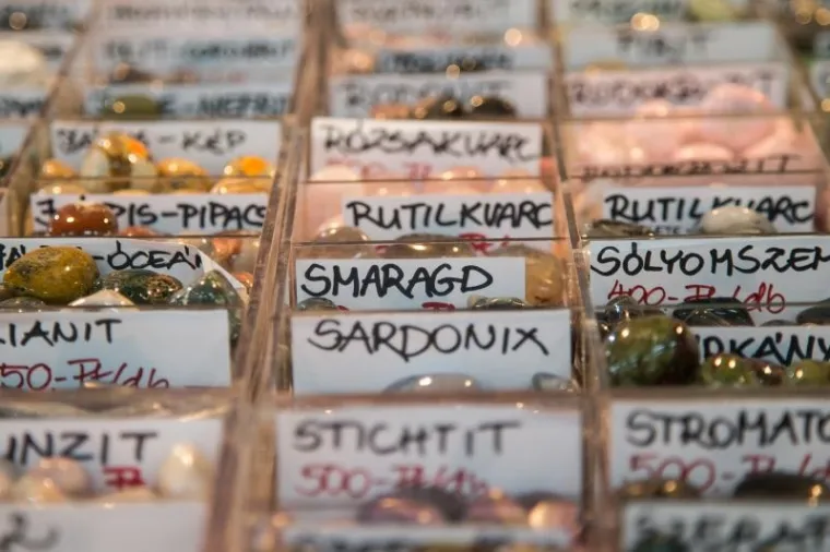 BLJE&Scaron;TAVILO U DOMU SPORTOVA: Međunarodni sajam dragog i poludragog kamenja