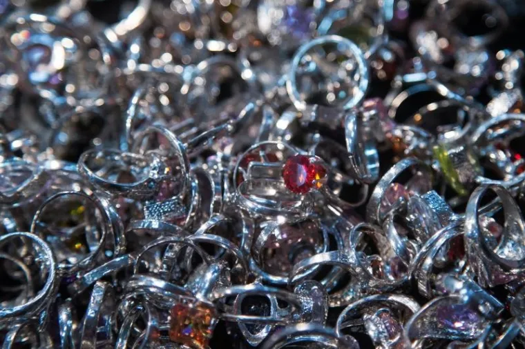 BLJE&Scaron;TAVILO U DOMU SPORTOVA: Međunarodni sajam dragog i poludragog kamenja