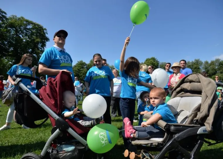 'HOD ZA ŽIVOT' U ZAGREBU: Tisuće ljudi u povorci hodalo do Trga bana Jelačića