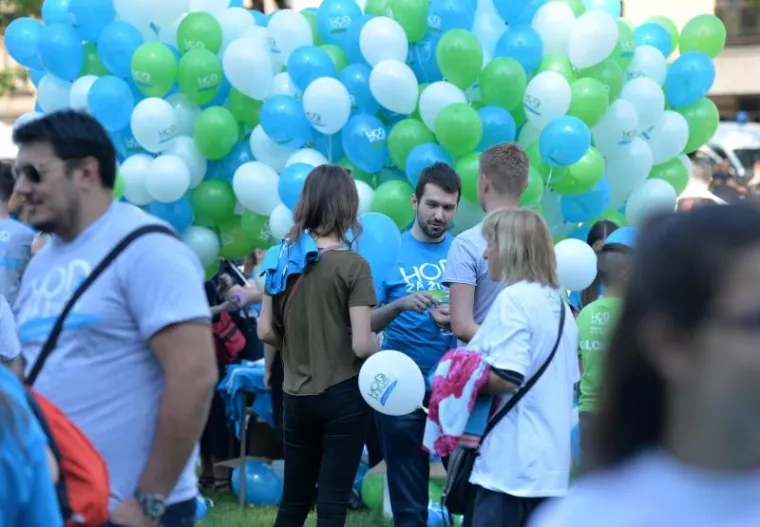 'HOD ZA ŽIVOT' U ZAGREBU: Tisuće ljudi u povorci hodalo do Trga bana Jelačića