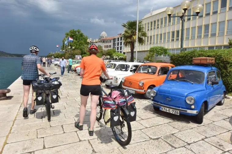 MEĐUNARODNI SKUP FIĆEKA: Legenda zavladala ulicama Šibenika