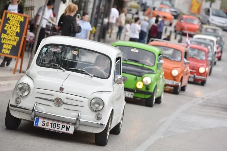 MEĐUNARODNI SKUP FIĆEKA: Legenda zavladala ulicama Šibenika