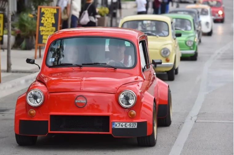 MEĐUNARODNI SKUP FIĆEKA: Legenda zavladala ulicama &Scaron;ibenika