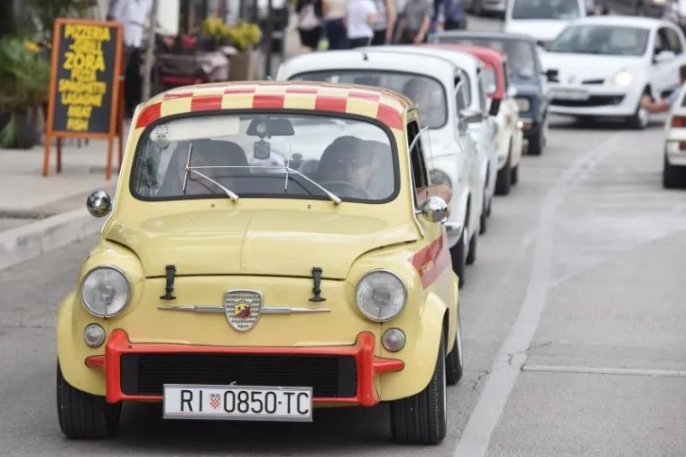 MEĐUNARODNI SKUP FIĆEKA: Legenda zavladala ulicama &Scaron;ibenika
