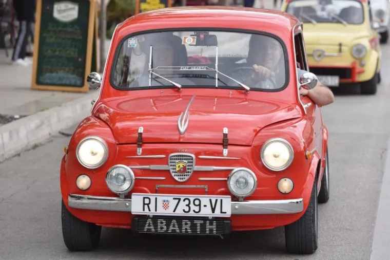 MEĐUNARODNI SKUP FIĆEKA: Legenda zavladala ulicama &Scaron;ibenika