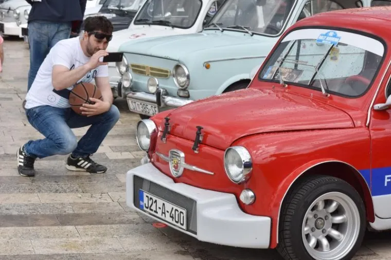 MEĐUNARODNI SKUP FIĆEKA: Legenda zavladala ulicama &Scaron;ibenika