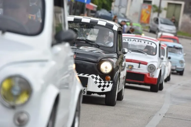 MEĐUNARODNI SKUP FIĆEKA: Legenda zavladala ulicama &Scaron;ibenika