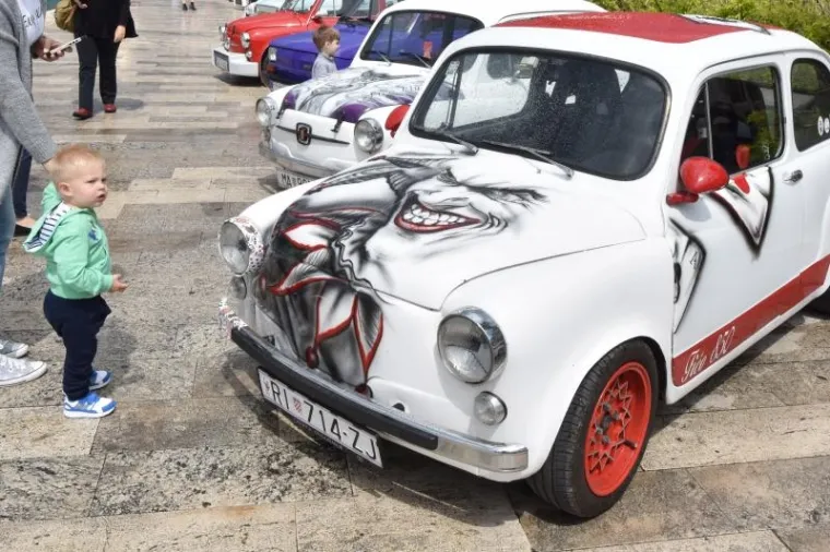 MEĐUNARODNI SKUP FIĆEKA: Legenda zavladala ulicama &Scaron;ibenika