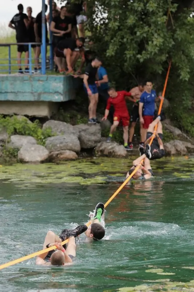 KAKO SAVLADATI 15 PREPREKA: Na Jarunu održan Legionar Challenge Zagreb 2017.