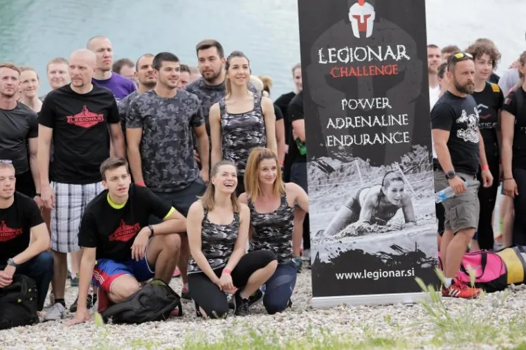 KAKO SAVLADATI 15 PREPREKA: Na Jarunu održan Legionar Challenge Zagreb 2017.