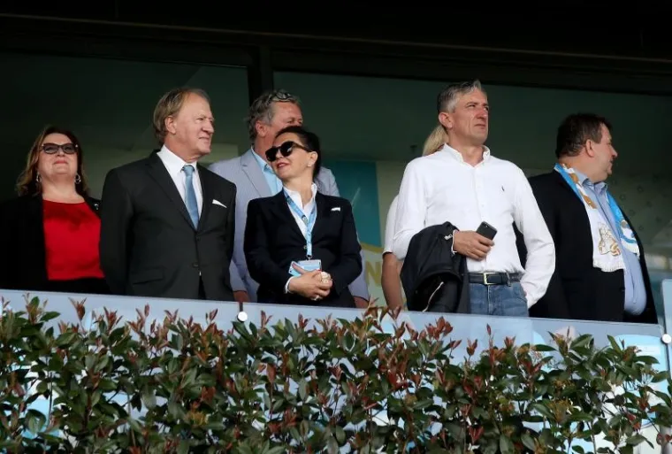 RUJEVICA JE NA NOGAMA: Navijači na tribinama slave, ovo je povijesni dan za Rijeku