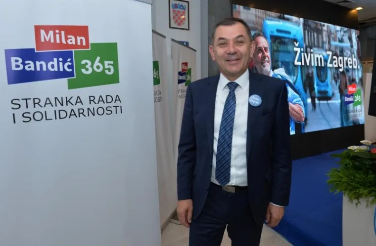 ZAGREB: Okupljanje u stožeru Milana Bandića u Pra&scaron;koj ulici