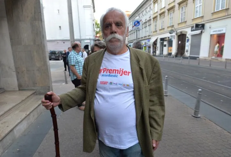 ZAGREB: Okupljanje u stožeru Milana Bandića u Pra&scaron;koj ulici