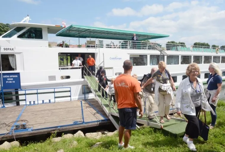 FRANCUSKI CRUISER DOPLOVIO DO SISKA! Za 80-ak putnika organiziran zanimljiv program