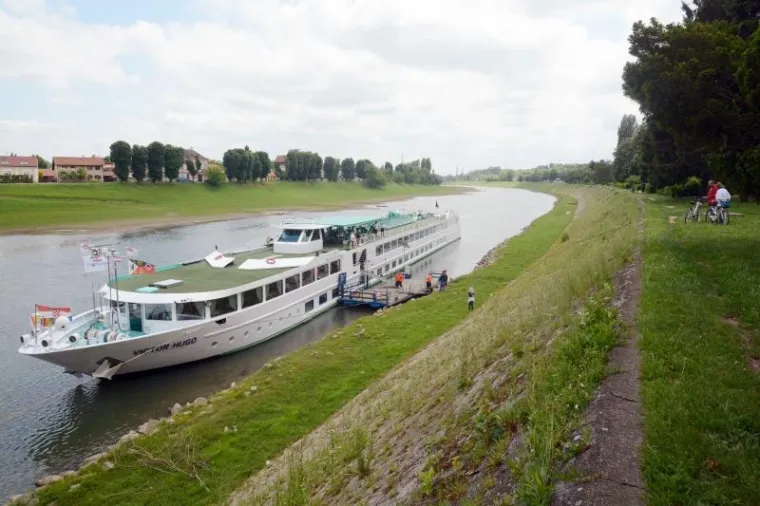 FRANCUSKI CRUISER DOPLOVIO DO SISKA! Za 80-ak putnika organiziran zanimljiv program