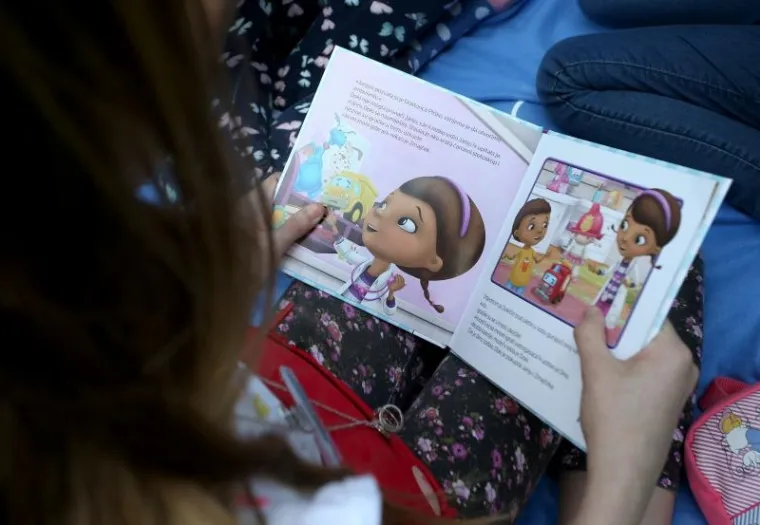 Genijalan projekt za klince: djeca na dekama uživala u čitanju knjiga uz jezero Bundek