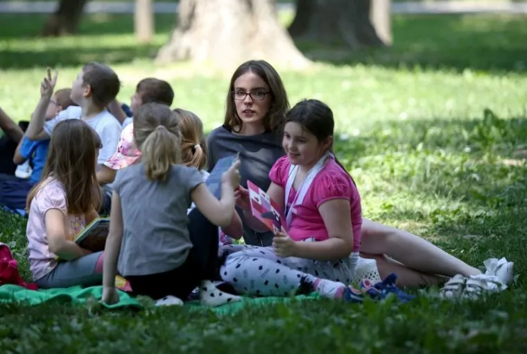 Genijalan projekt za klince: djeca na dekama uživala u čitanju knjiga uz jezero Bundek