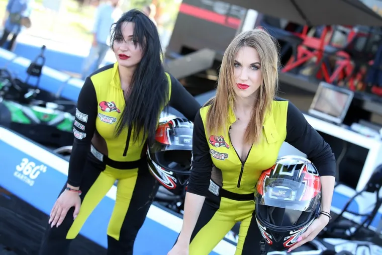 SEKSI DJEVOJKE I BRZI AUTOMOBILI: Zavr&scaron;io je Zagreb Auto Week, evo kako je bilo