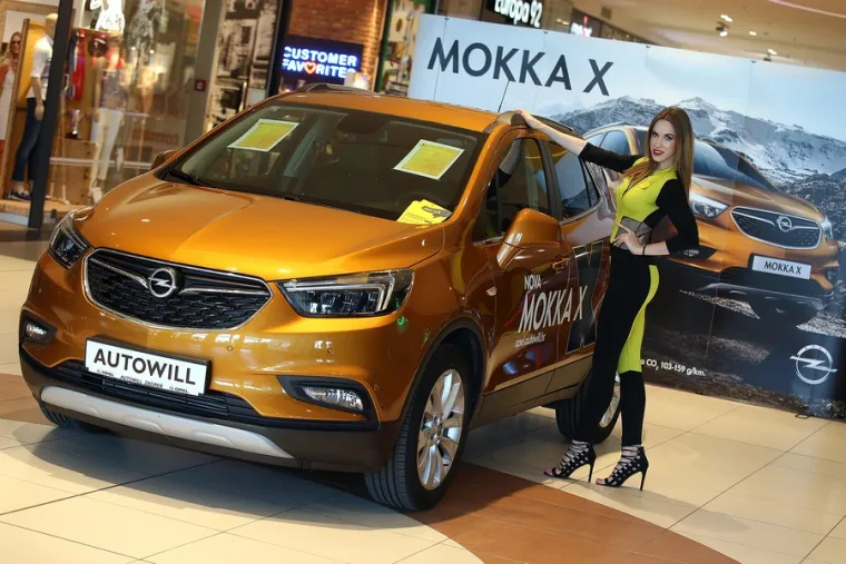 DJEVOJKE, ADRENALIN I MIRIS OKTANA: Pogledajte prizore koji su obilježili 10. izdanje Zagreb Auto Weeka