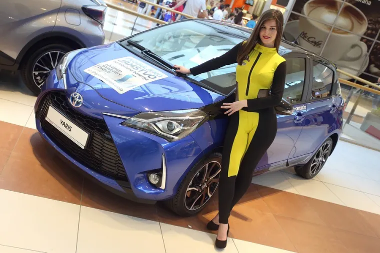 DJEVOJKE, ADRENALIN I MIRIS OKTANA: Pogledajte prizore koji su obilježili 10. izdanje Zagreb Auto Weeka