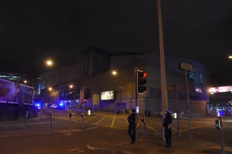 EKSPLOZIJA U MANCHESTERU: Poginulo 19, ozlijeđeno oko 50 ljudi