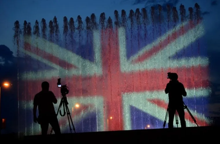 I ZAGREB JE UZ MANCHESTER: U spomen na poginule zagrebačke fontane svijetlile u bojama Union Jacka