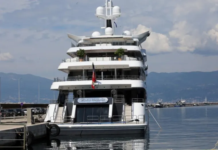 OVAKO IZGLEDA 93 METRA ČISTOG LUKSUZA: Ruski oligarh i Putinov prijatelj doplovio megajahtom u Hrvatsku