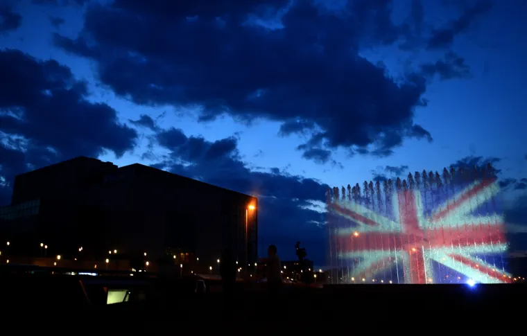 Zagrebačke fontane osvijetljene u spomen na žrtve terorističkog napada u Manchesteru