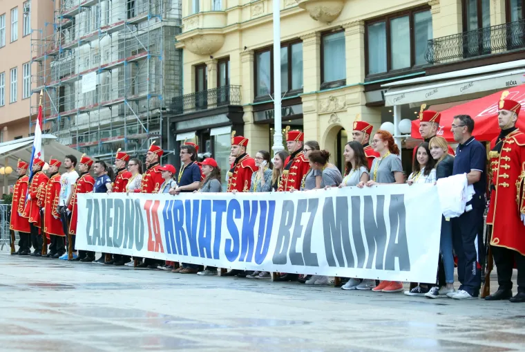 Postrojavanje Počasne satnije