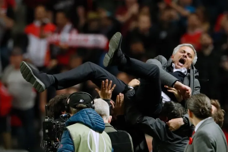 Pobjedom Manchester Uniteda protiv Ajaxa u finalu Europske lige Jose Mourinho postao je prvi trener s dva naslova u Ligi prvaka i dva u Kupu Uefe/Europskoj ligi.