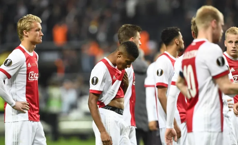 OVAKO SLAVI MANCHESTER UNITED: Mourinho na rukama, igrači u transu