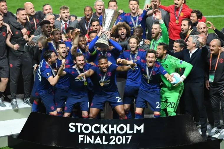 OVAKO SLAVI MANCHESTER UNITED: Mourinho na rukama, igrači u transu