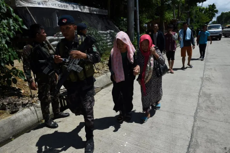 Masovni egzodus Filipinaca, u strahu za život bježe iz grada Marawija